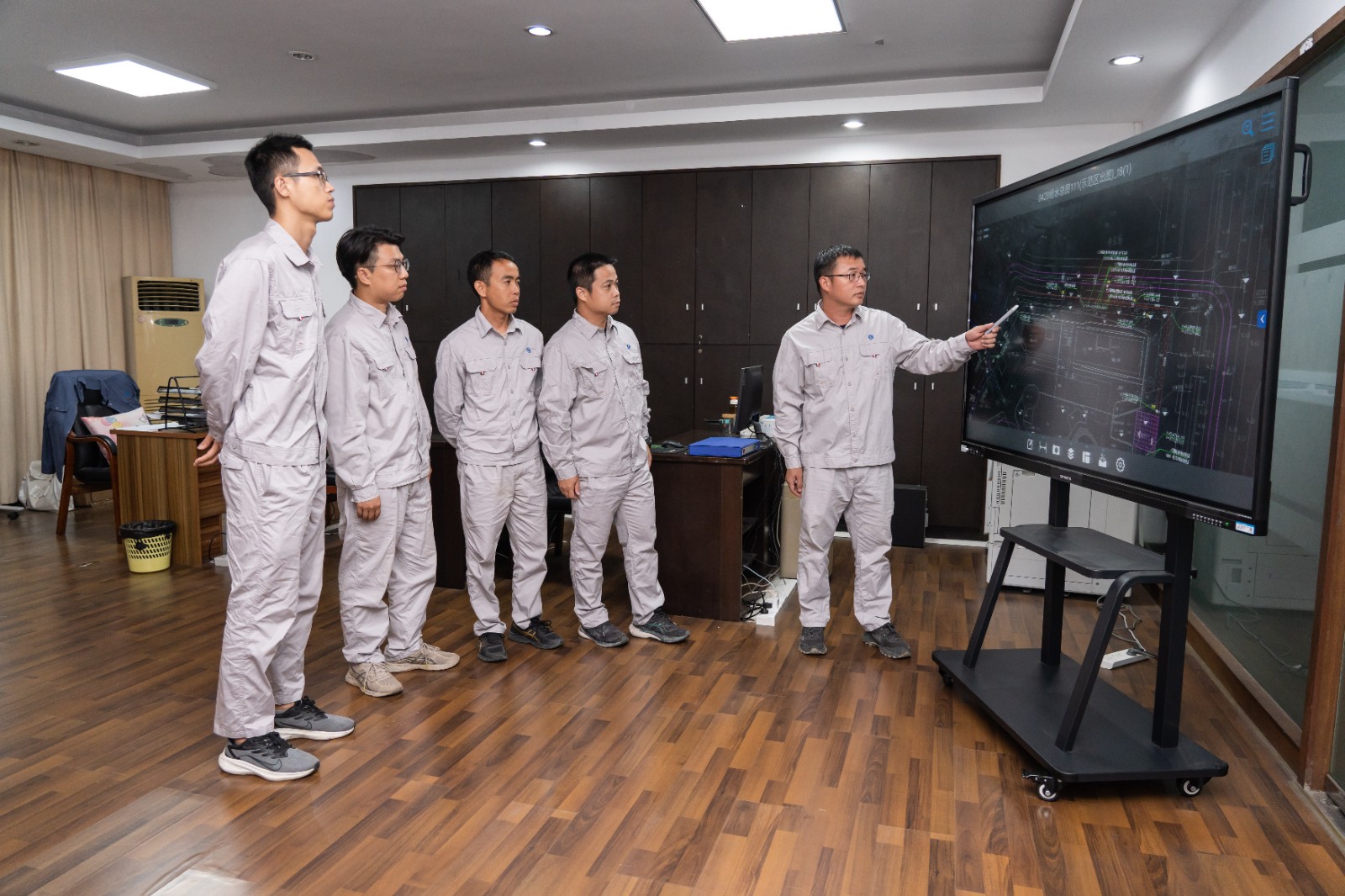 BIN00931.jpg BIN00931.jpg